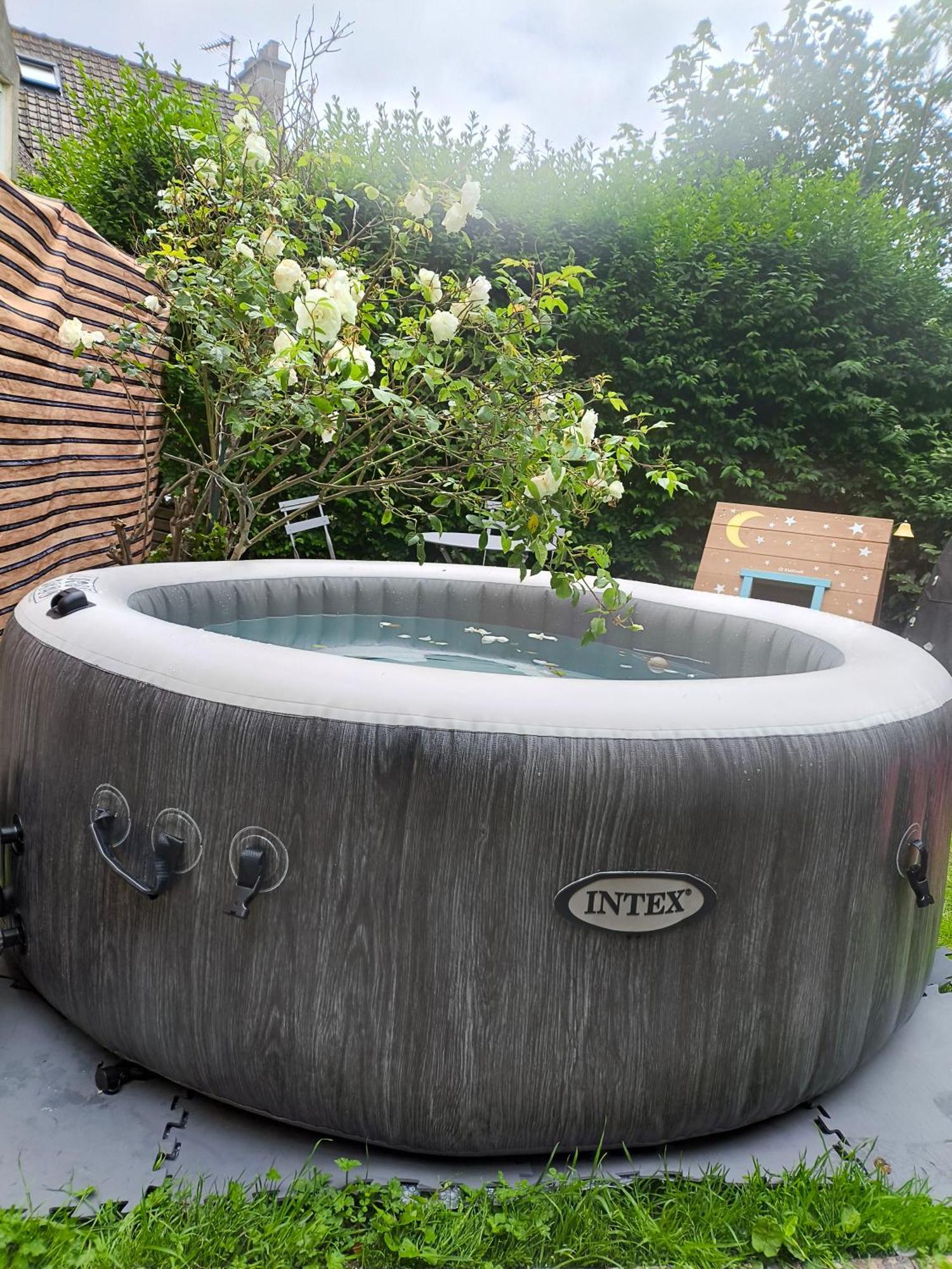 Spa , Jardin 250M2 Et Appartement Cosy De 60 M2 Au Centre Boulogne-sur-Mer Eksteriør billede